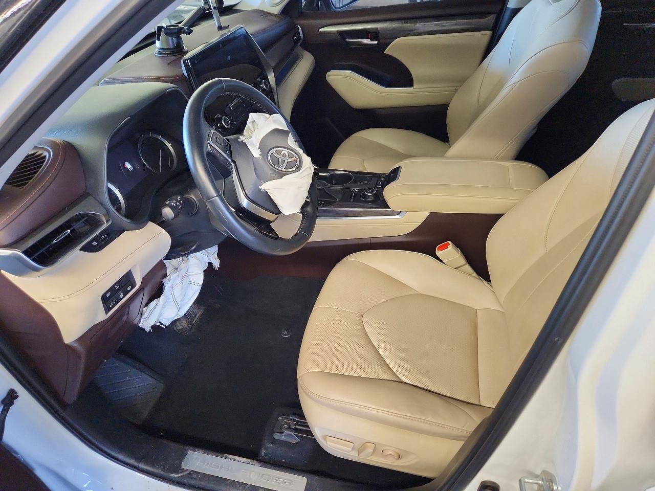 2020 Toyota Highlander Limited - Image 7