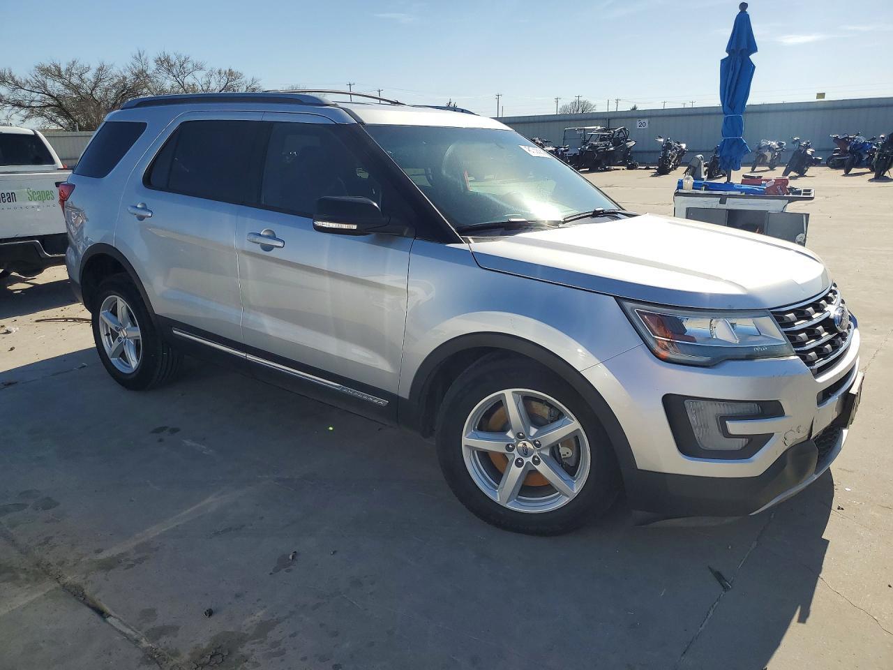 2016 Ford Explorer Xlt - Фото 4