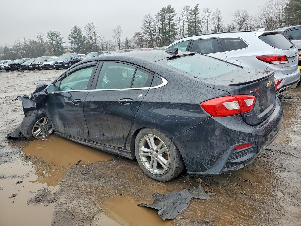2016 Chevrolet Cruze Lt - Image 2