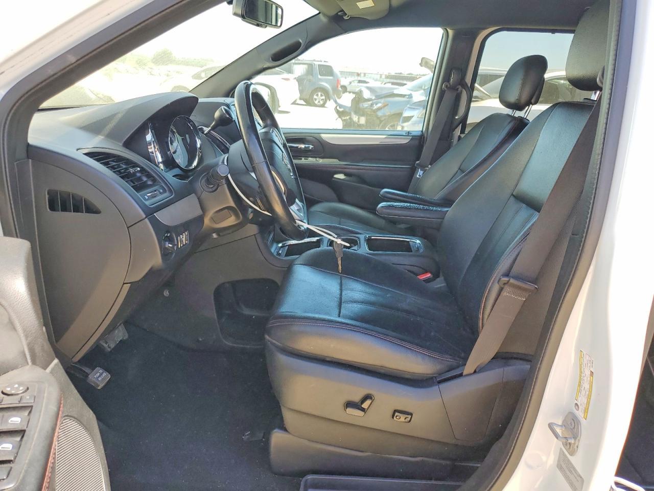 2017 Dodge Grand Caravn - Image 7