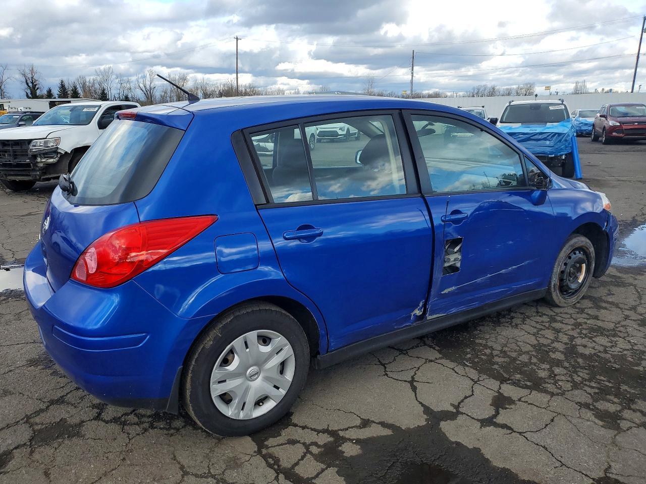 2012 Nissan Versa 1.8 S - Фото 3