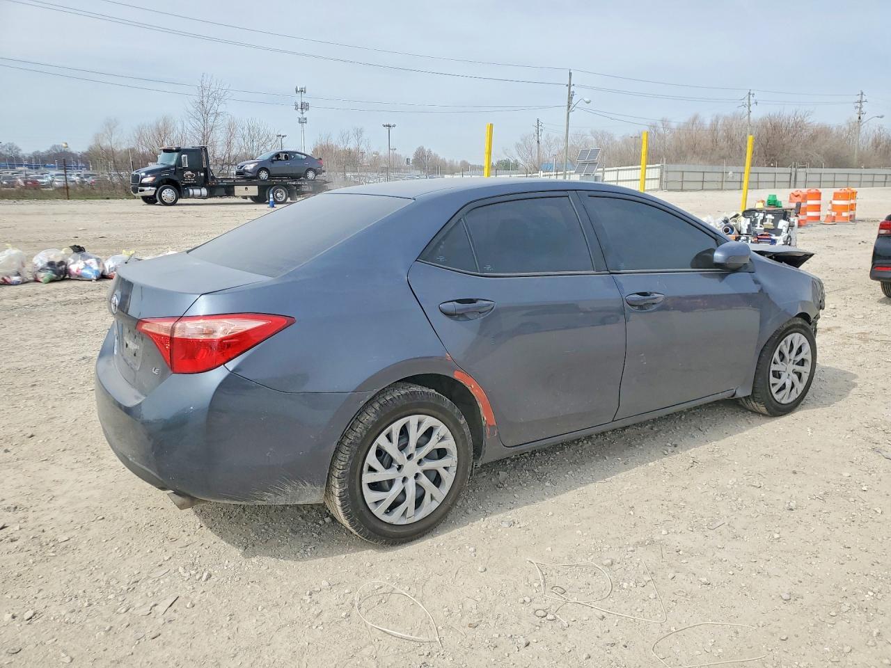 2018 Toyota Corolla Le - Фото 3