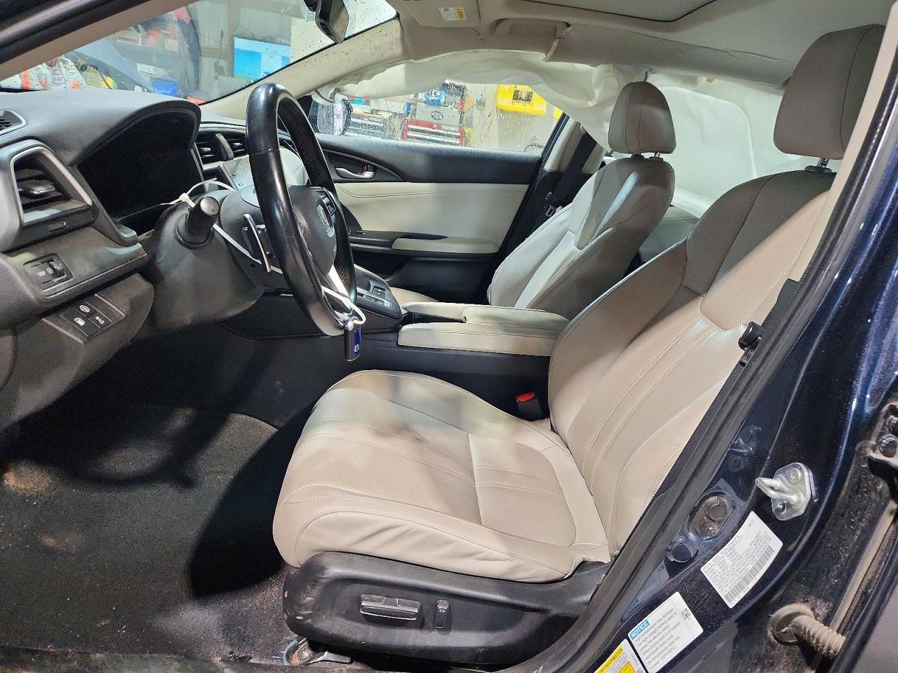 2022 Honda Insight Touring - Image 7