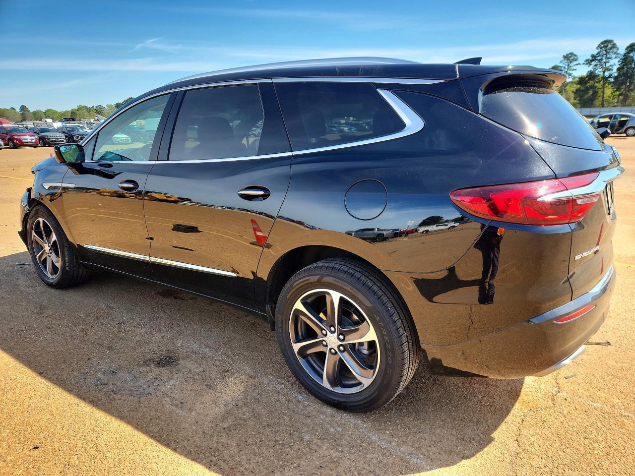 2021 Buick Enclave Essence - Фото 2