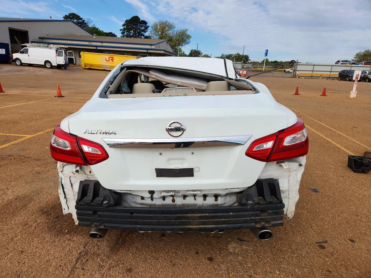 2017 Nissan Altima 2.5 S - Image 6