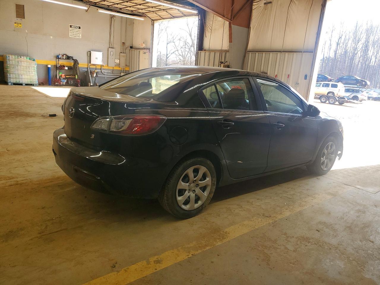 2011 Mazda 3 I - Фото 3