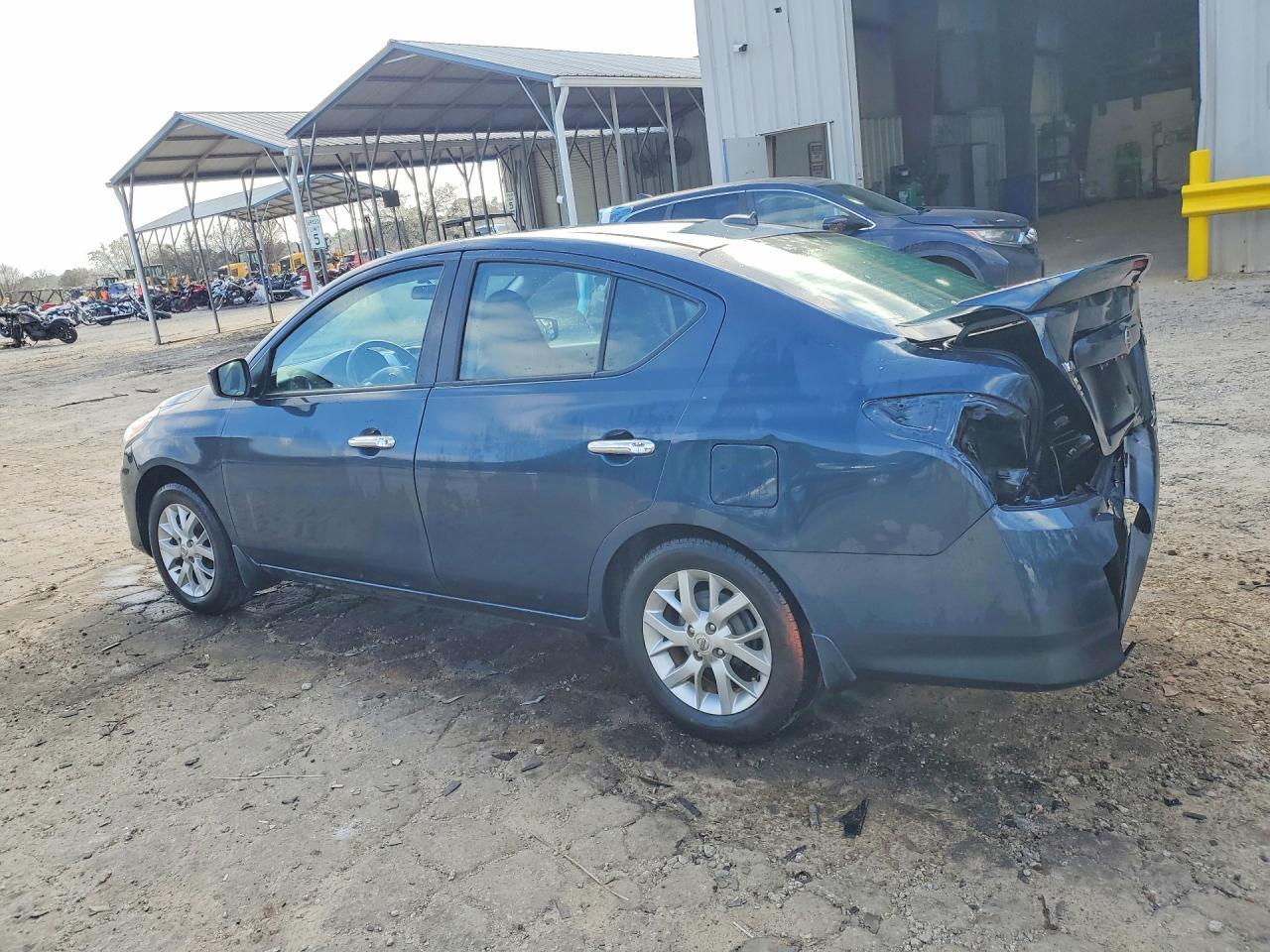 2017 Nissan Versa 1.6 S - Image 2