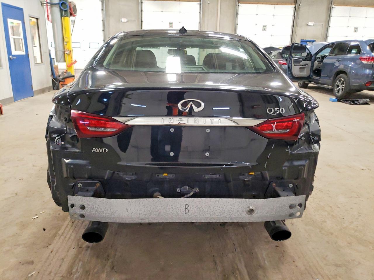 2018 Infiniti Q50 3.0T Luxe - Фото 6