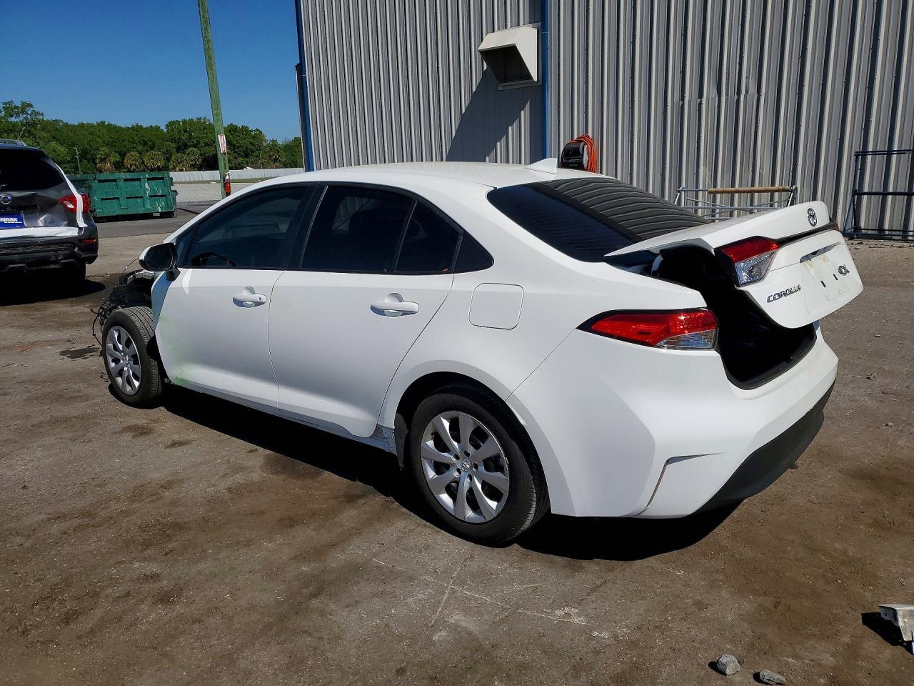 2024 Toyota Corolla Le - Фото 2