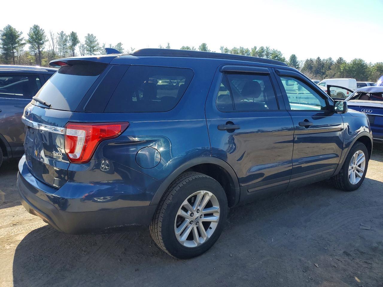 2016 Ford Explorer - Фото 3