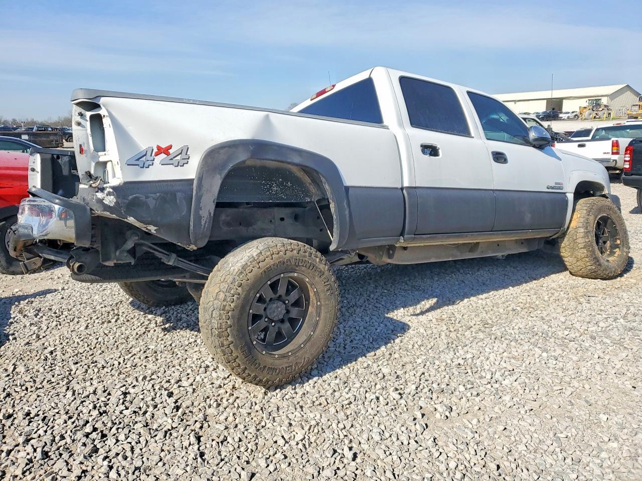2004 Chevrolet Silverado K2500 Heavy Duty - Фото 3