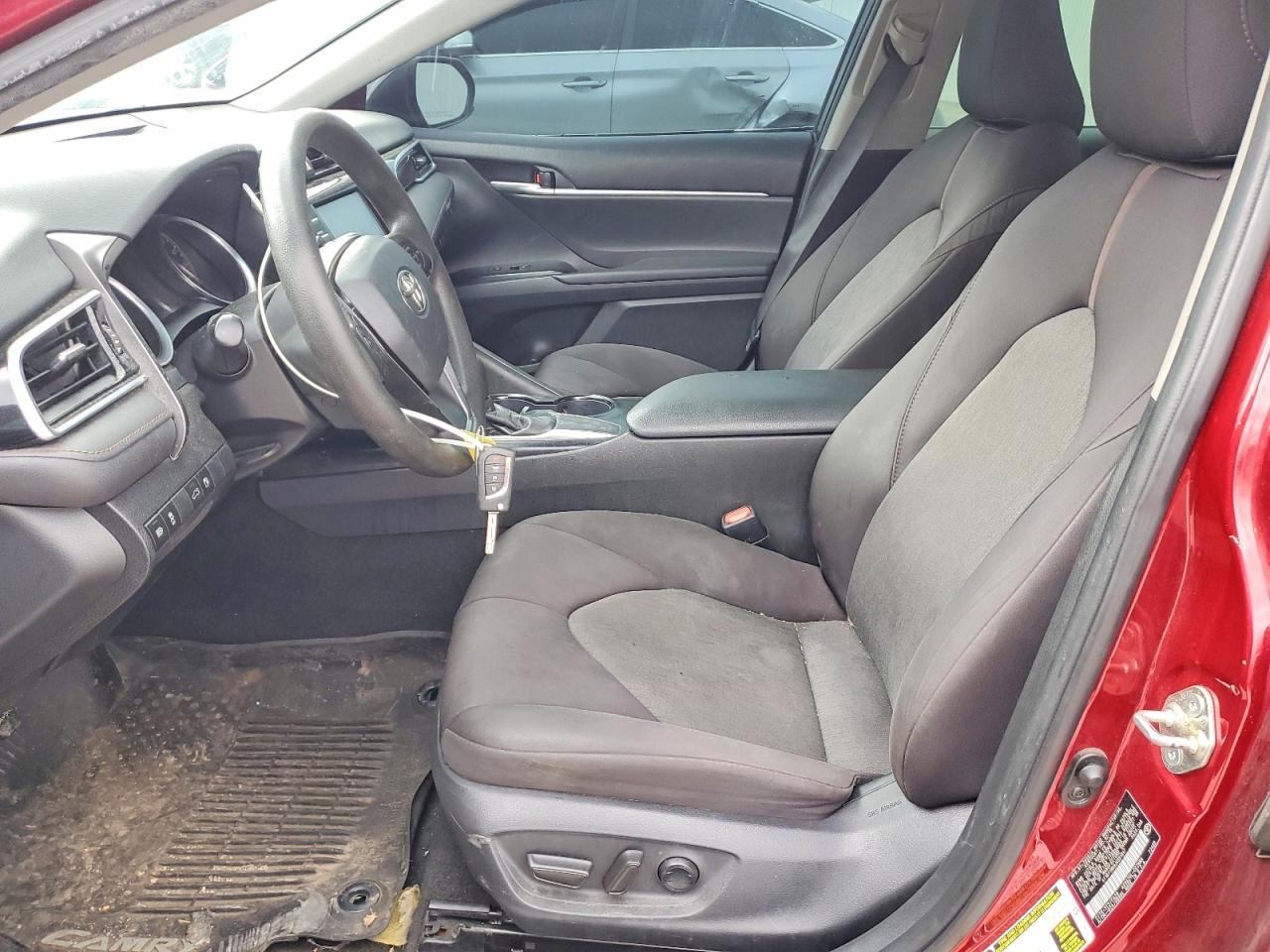 2018 Toyota Camry Le - Фото 7