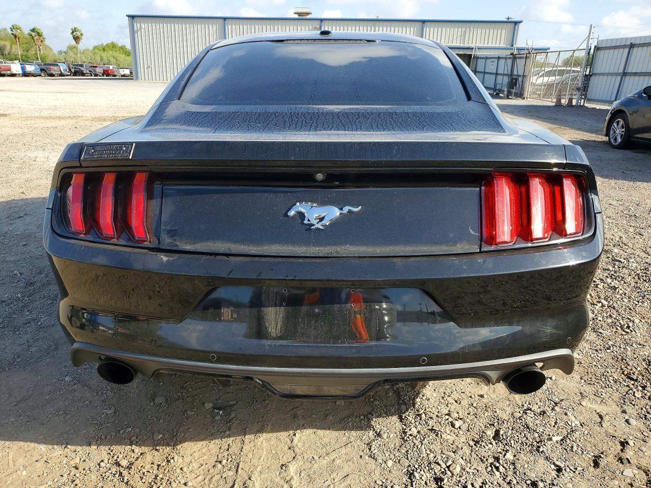 2016 Ford Mustang - Фото 6