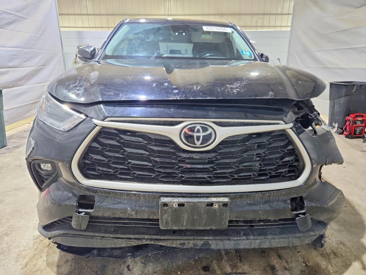 2021 Toyota Highlander Le - Image 5