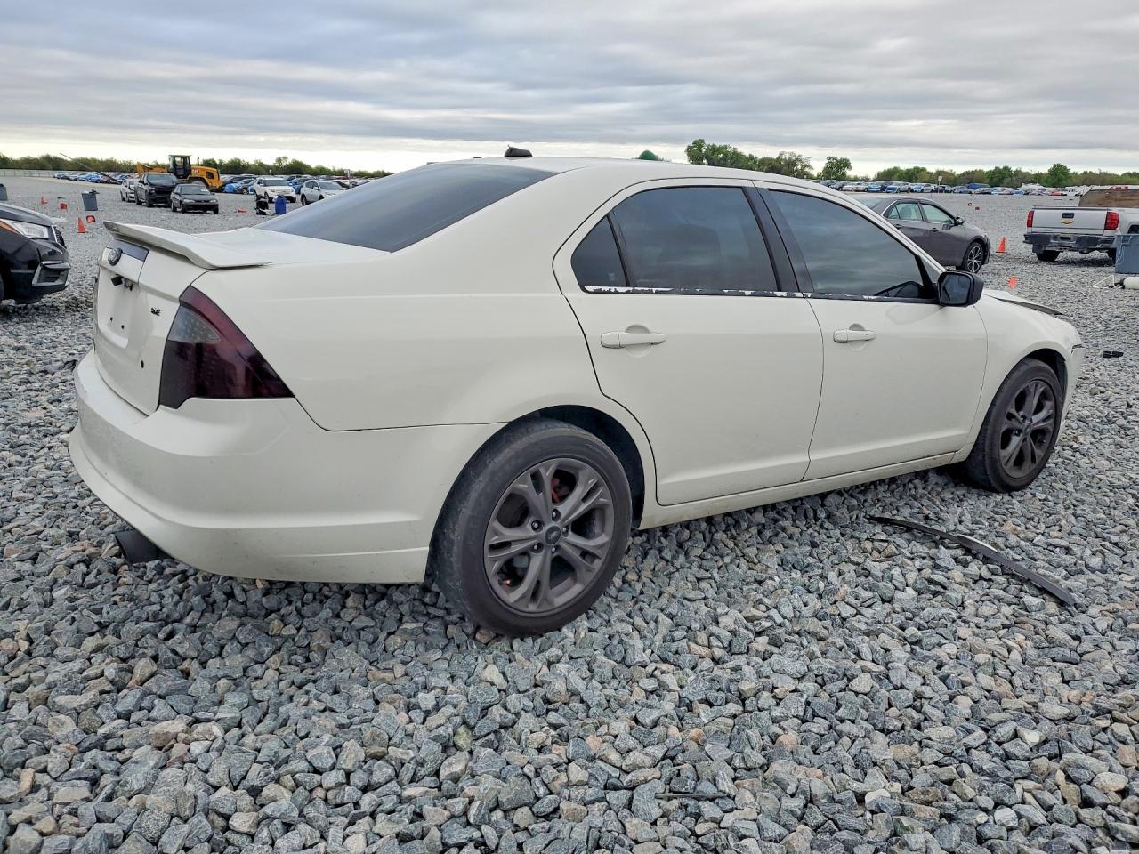 2012 Ford Fusion Se - Фото 3