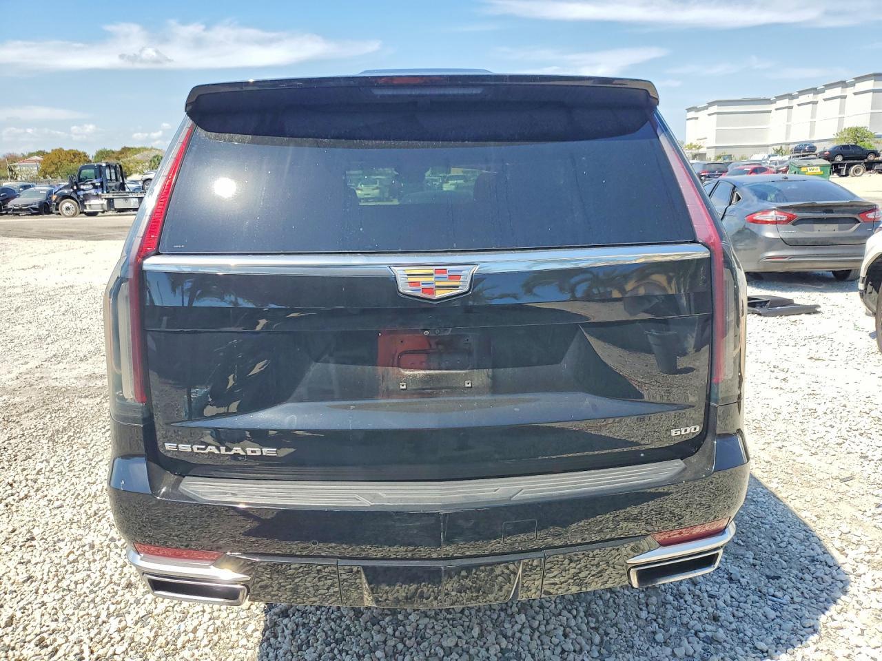 2022 Cadillac Escalade Premium Luxury - Image 6