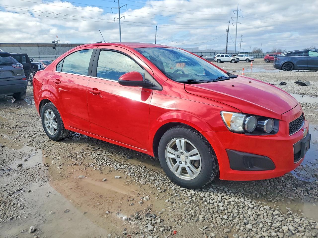 2016 Chevrolet Sonic - Фото 4