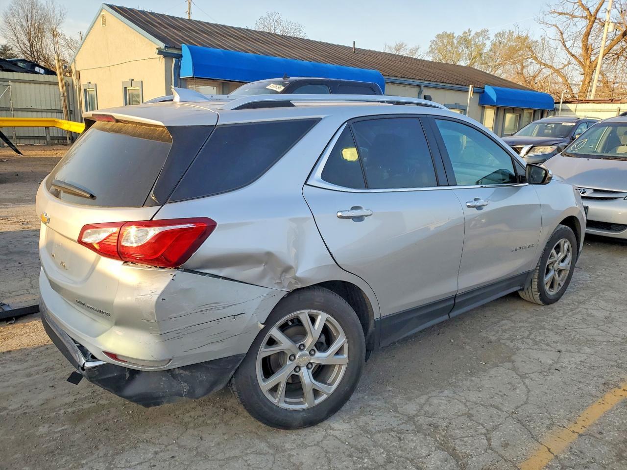 2019 Chevrolet Equinox Premier - Image 3