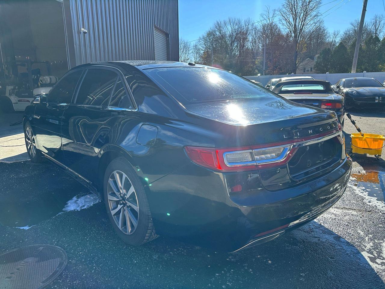 2017 Lincoln Continental - Image 3