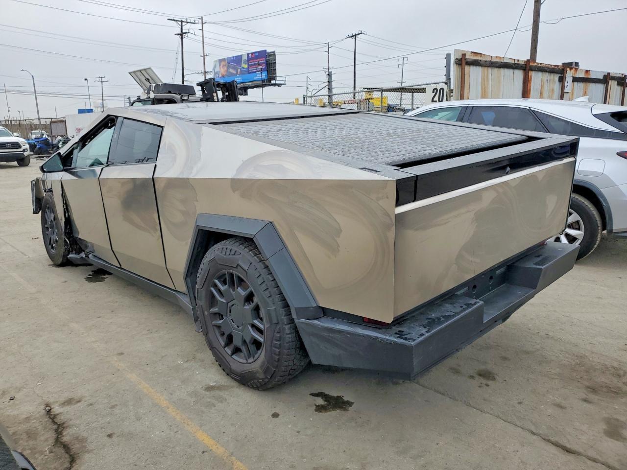 2024 Tesla Cybertruck - Image 2