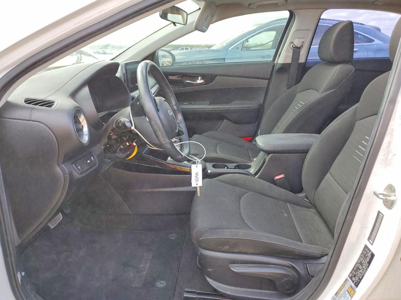 2019 Kia Forte S - Image 7