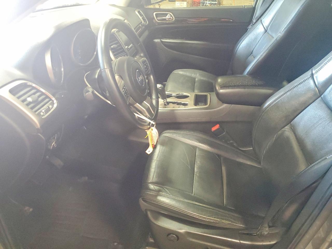 2011 Jeep Grand Cherokee Laredo - Image 7