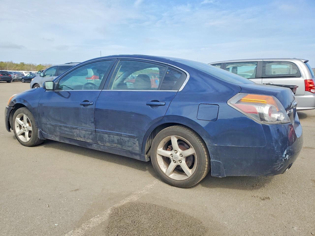 2010 Nissan Altima 2.5 - Фото 2