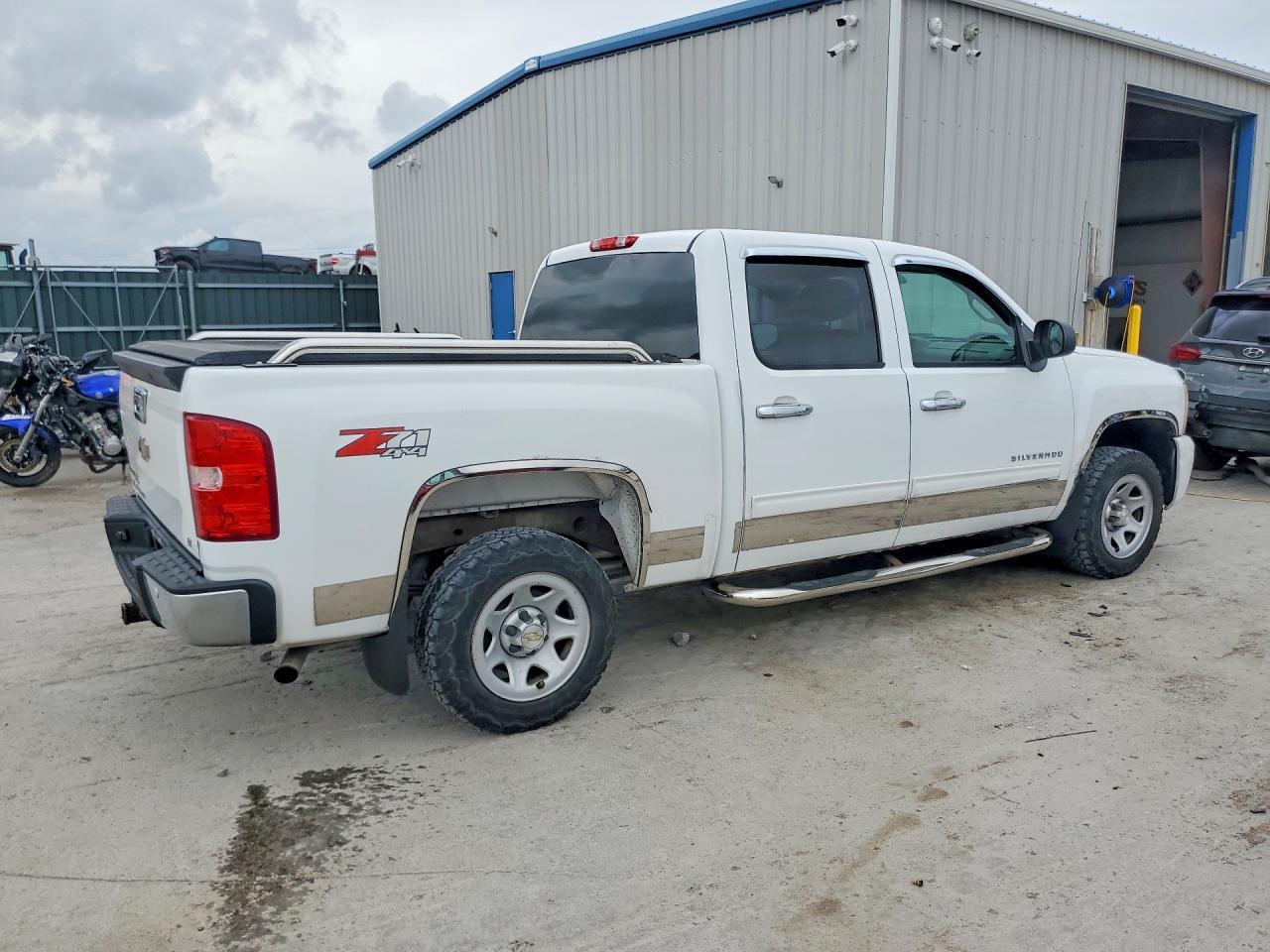 2011 Chevrolet Silverado K1500 Lt - Image 3