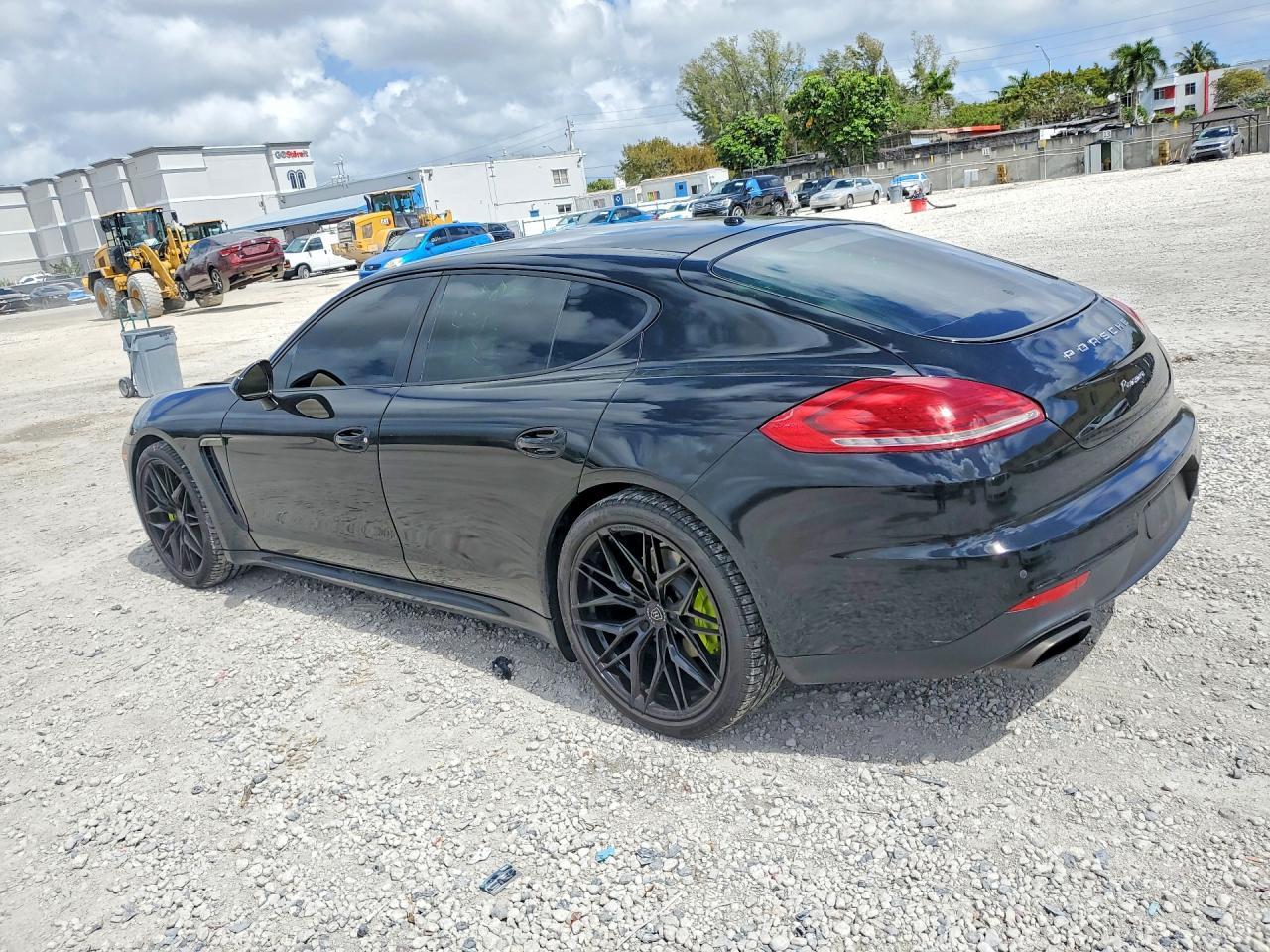 2016 Porsche Panamera 2 - Фото 2