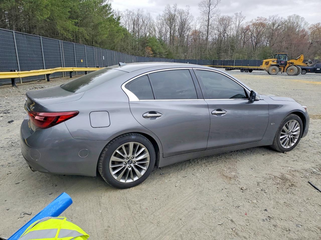 2018 Infiniti Q50 3.0T Luxe - Image 3