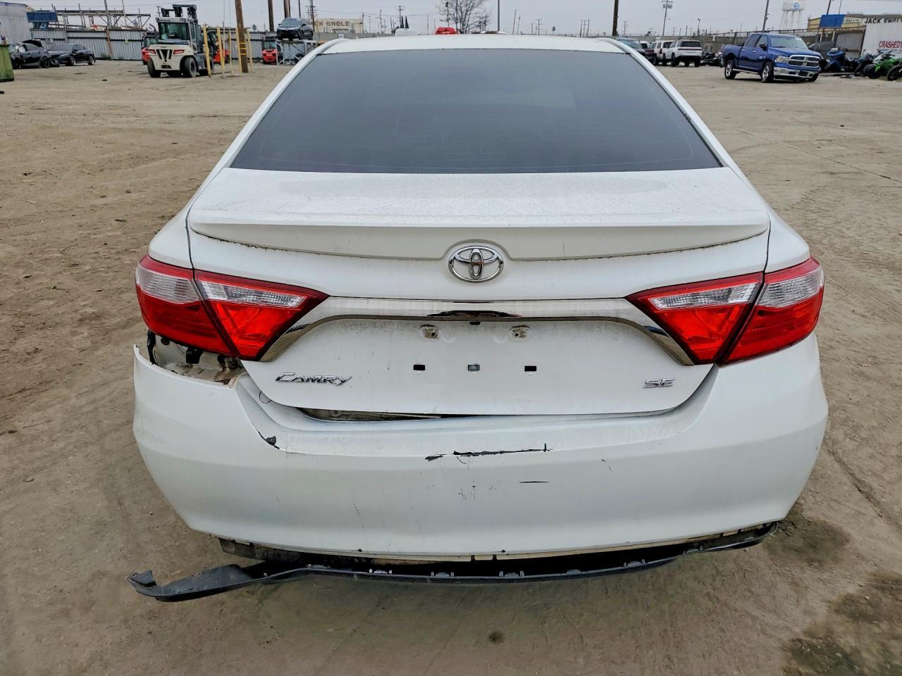 2017 Toyota Camry Se - Image 6