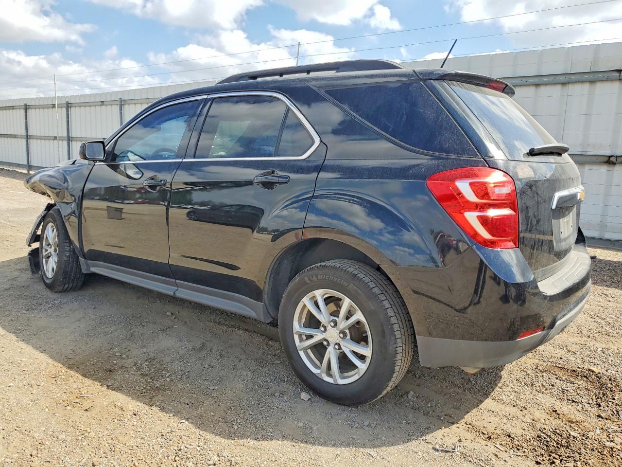 2016 Chevrolet Equinox Lt - Image 2