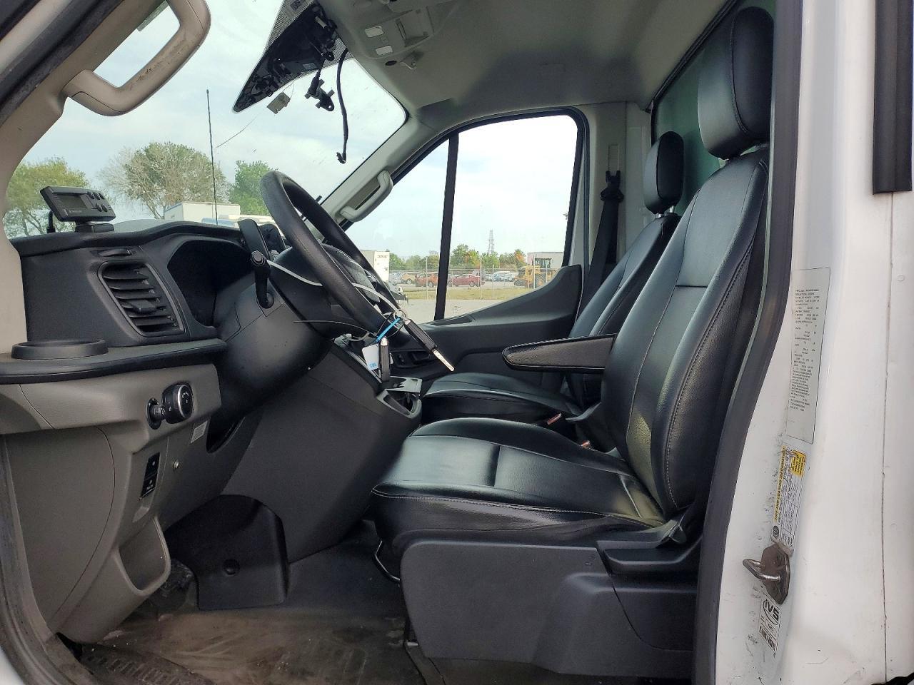 2021 Ford Transit Delivery Truck - Фото 7