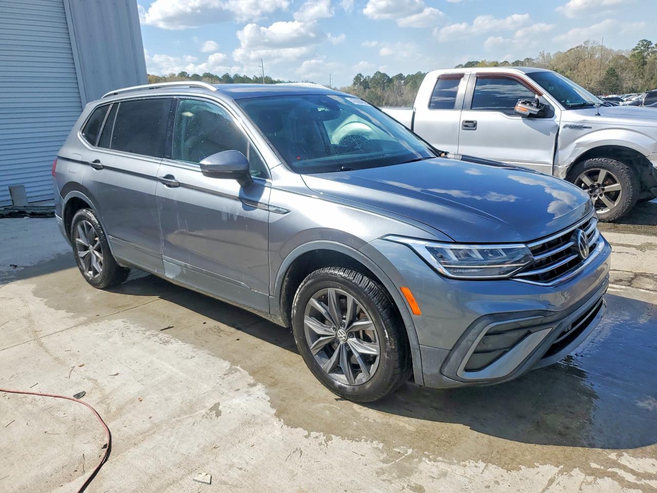 2022 Volkswagen Tiguan Se - Фото 4