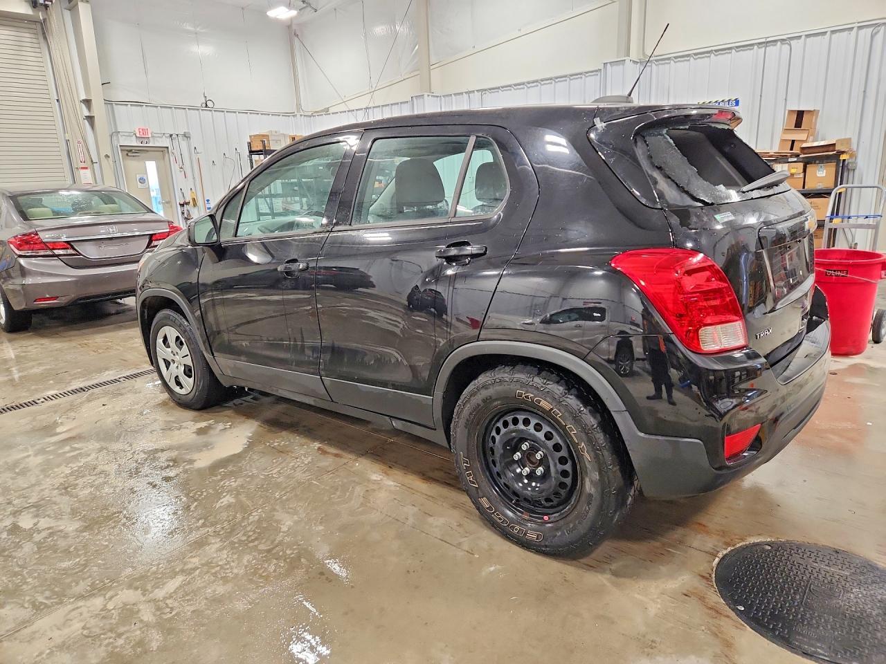 2019 Chevrolet Trax Ls - Image 2