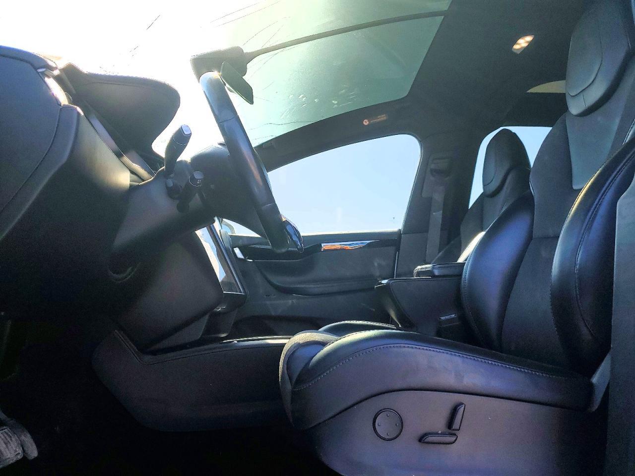 2018 Tesla Model X - Image 7