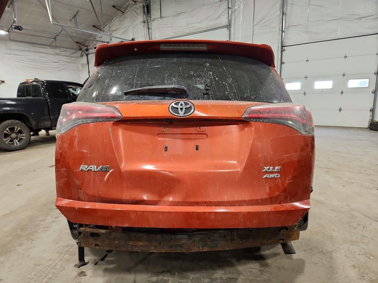 2016 Toyota Rav4 Xle - Image 6