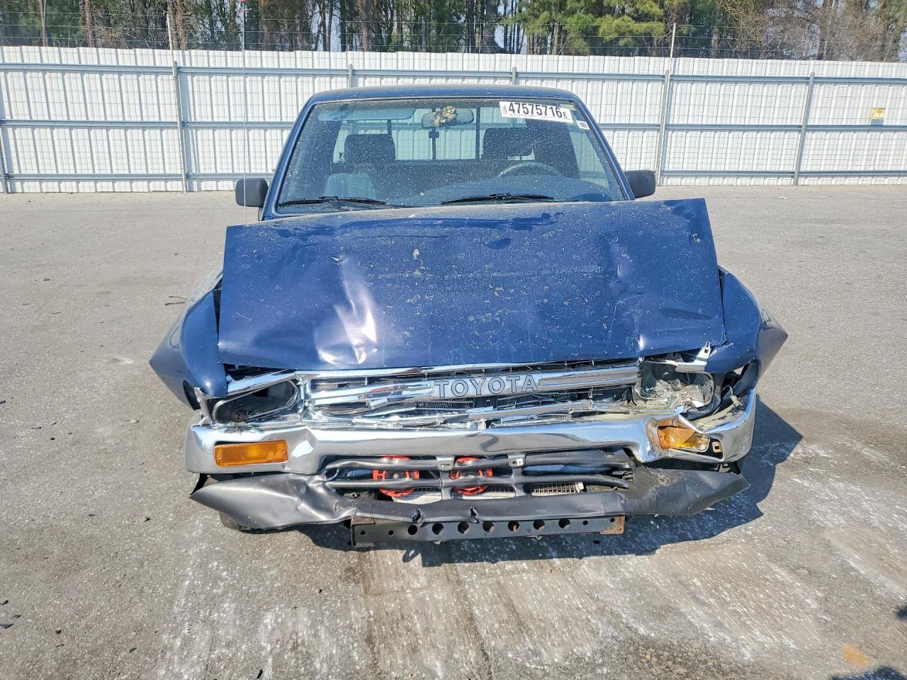 1990 Toyota Pickup Deluxe - Image 5