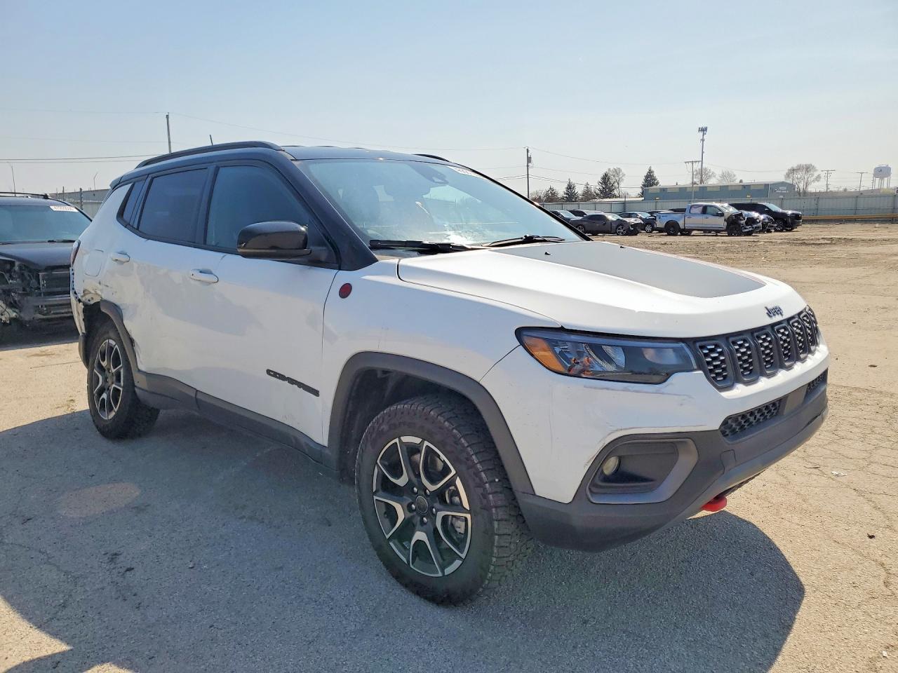 2025 Jeep Compass Trailhawk - Image 4