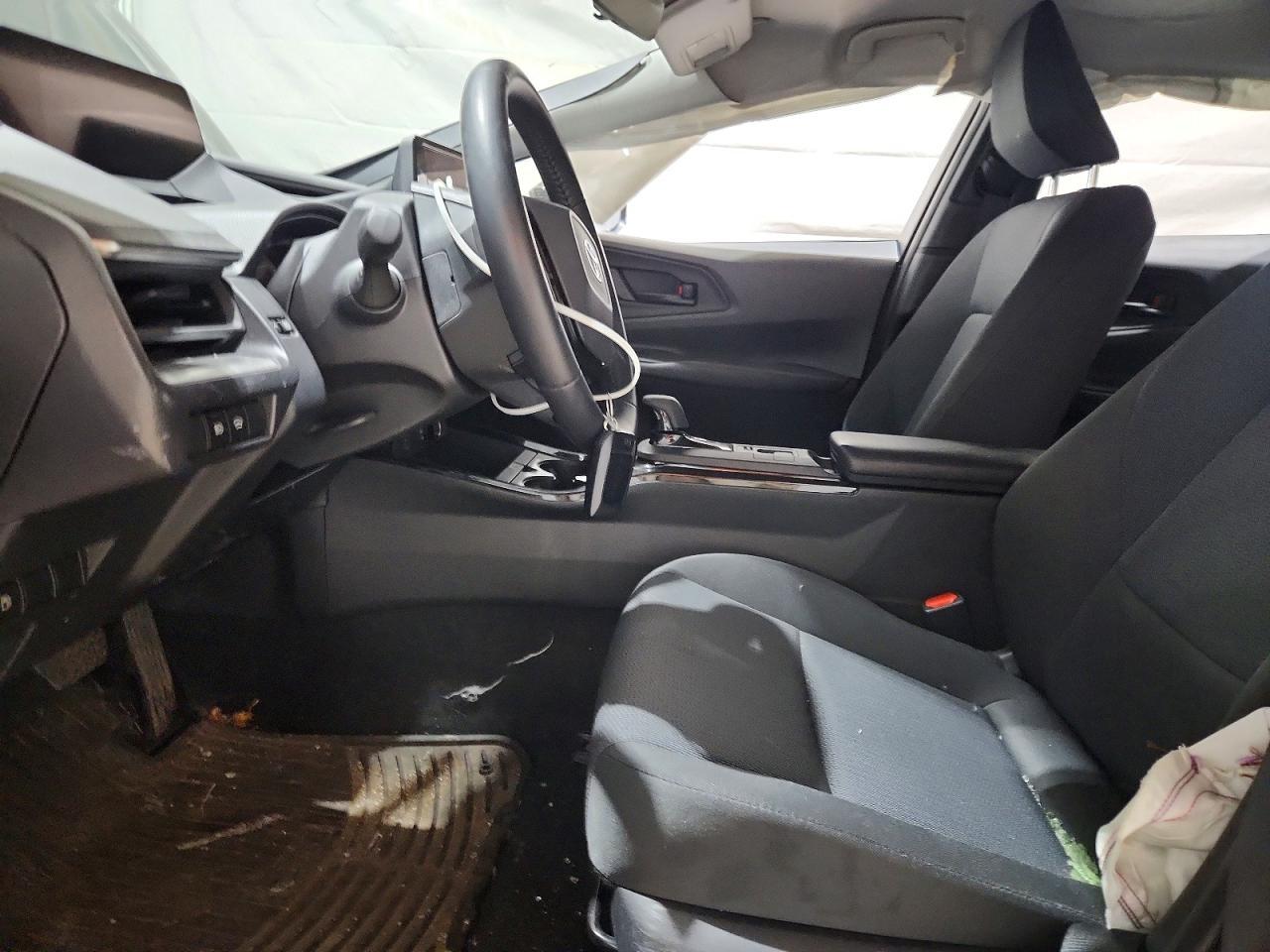 2024 Toyota Prius Le - Image 7
