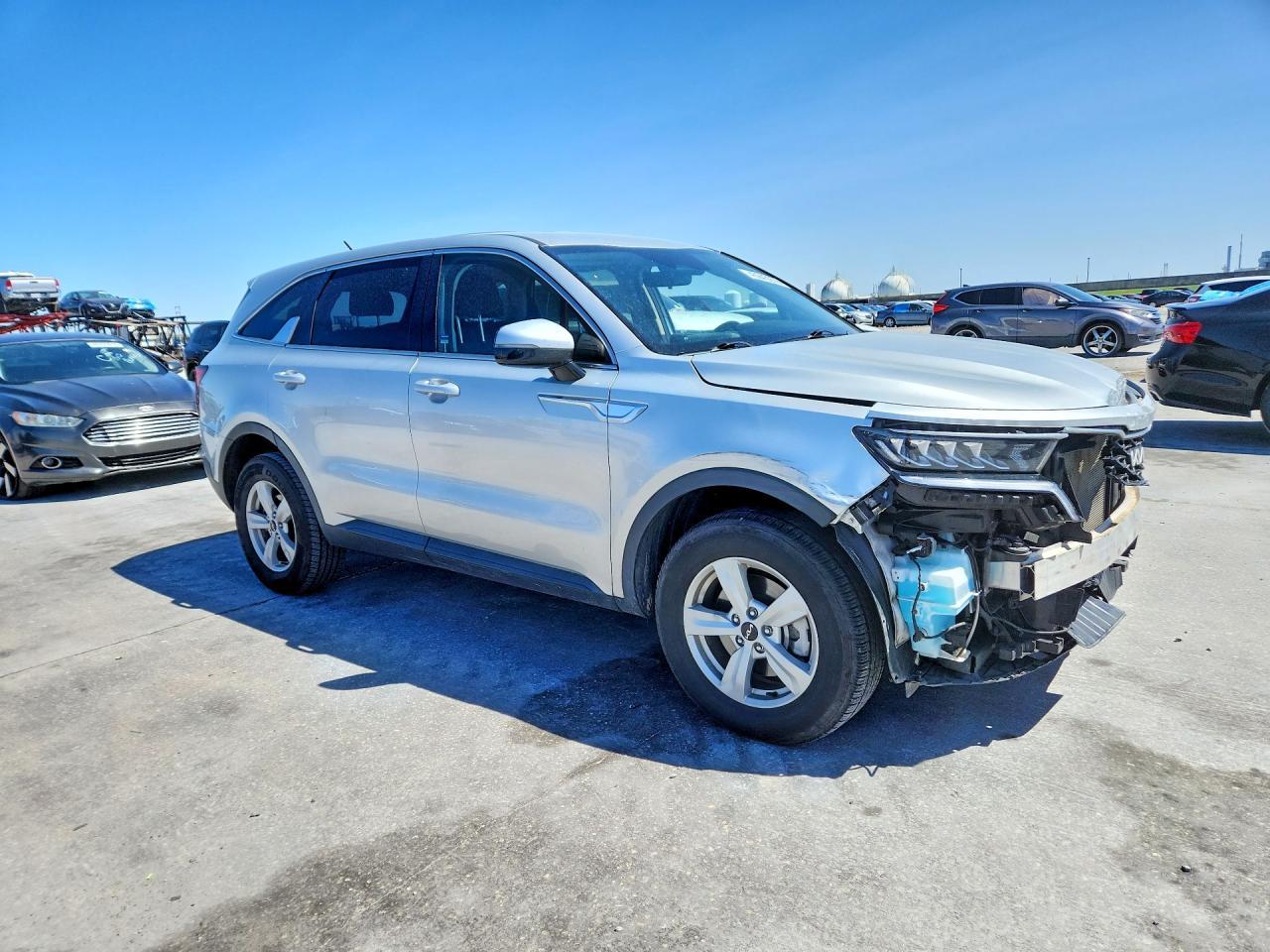2022 Kia Sorento Lx - Image 4