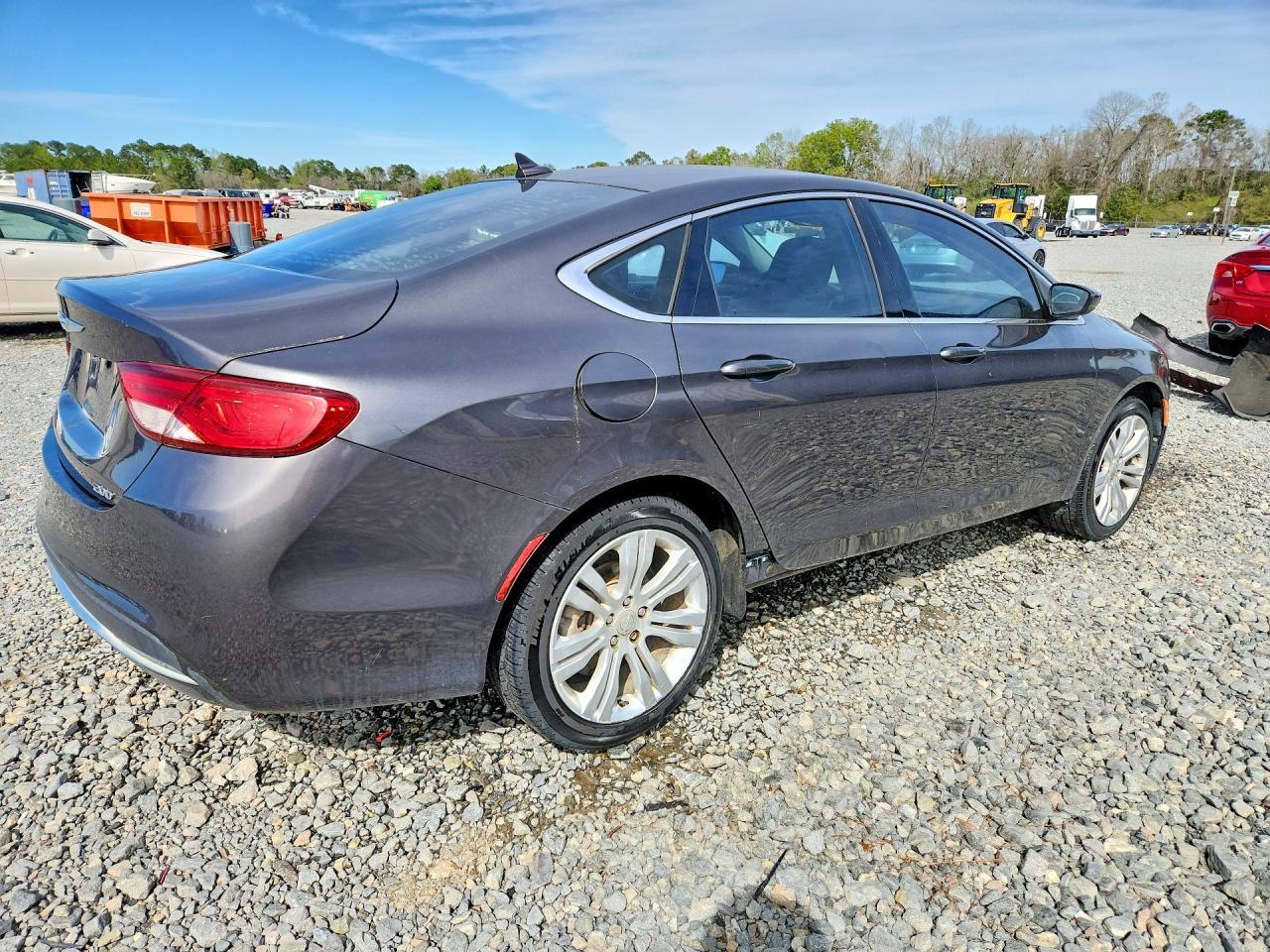 2016 Chrysler 200 Limited - Фото 3