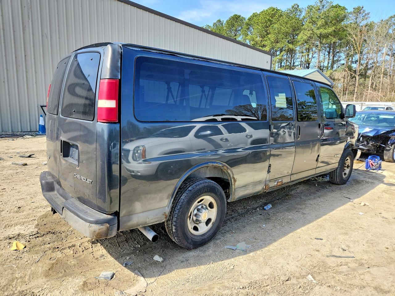 2004 Chevrolet Express G3500 - Фото 3