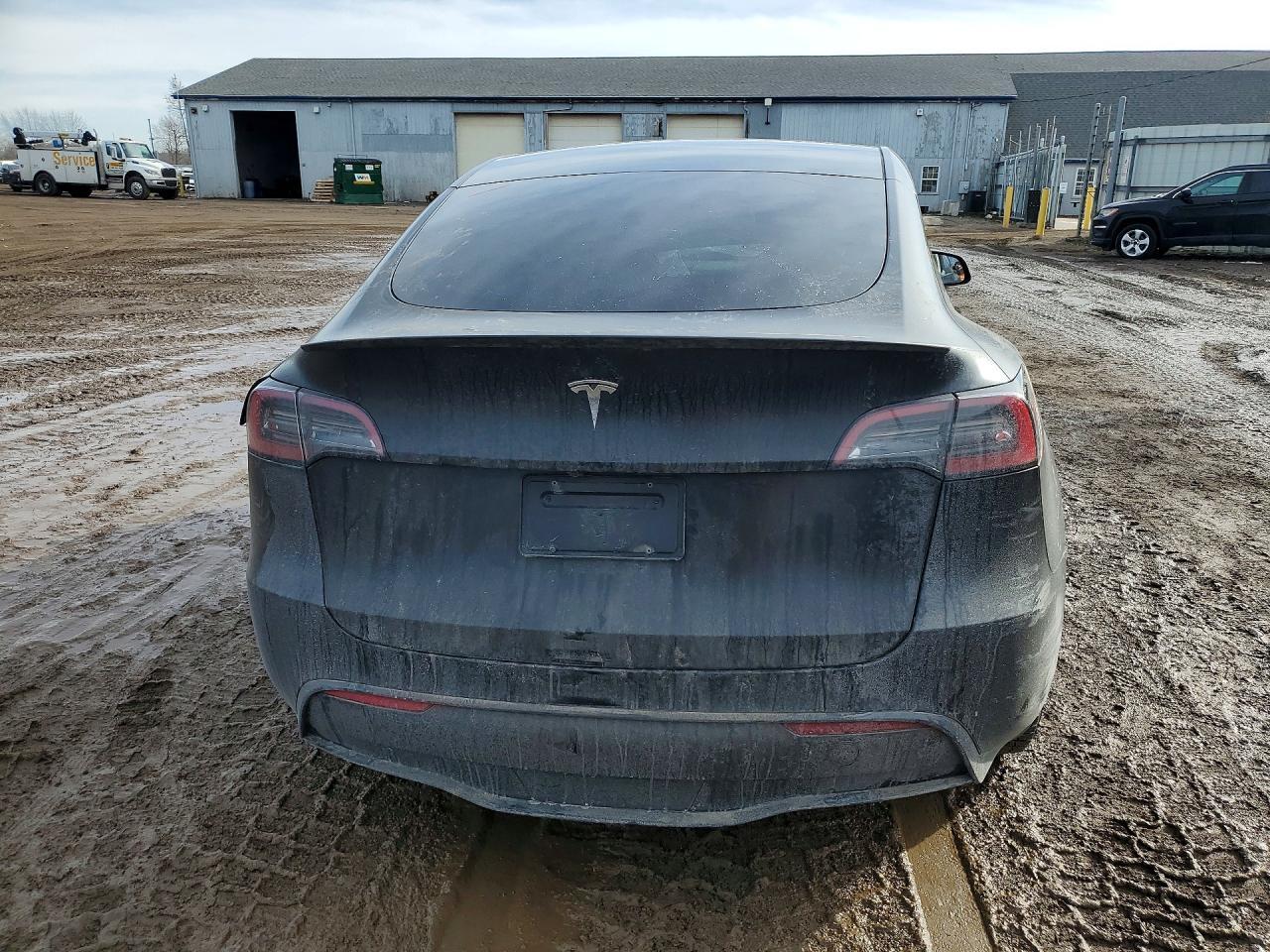 2023 Tesla Model Y - Image 6