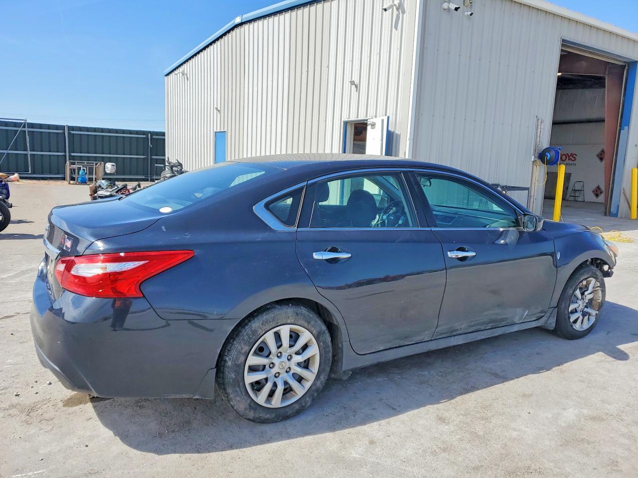 2017 Nissan Altima 2.5 S - Image 3