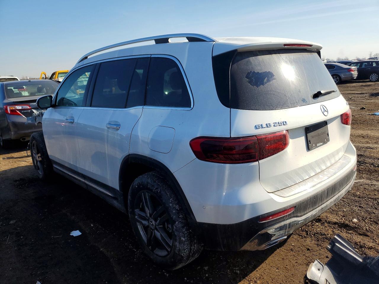 2025 Mercedes-Benz Glb 250 4Matic - Фото 2