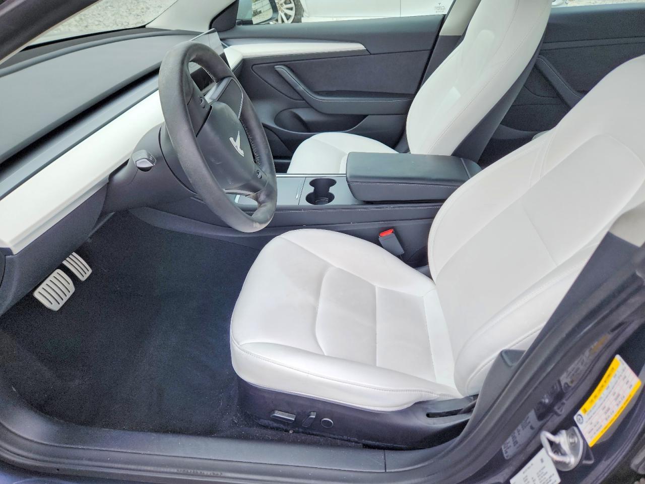 2022 Tesla Model 3 - Фото 7