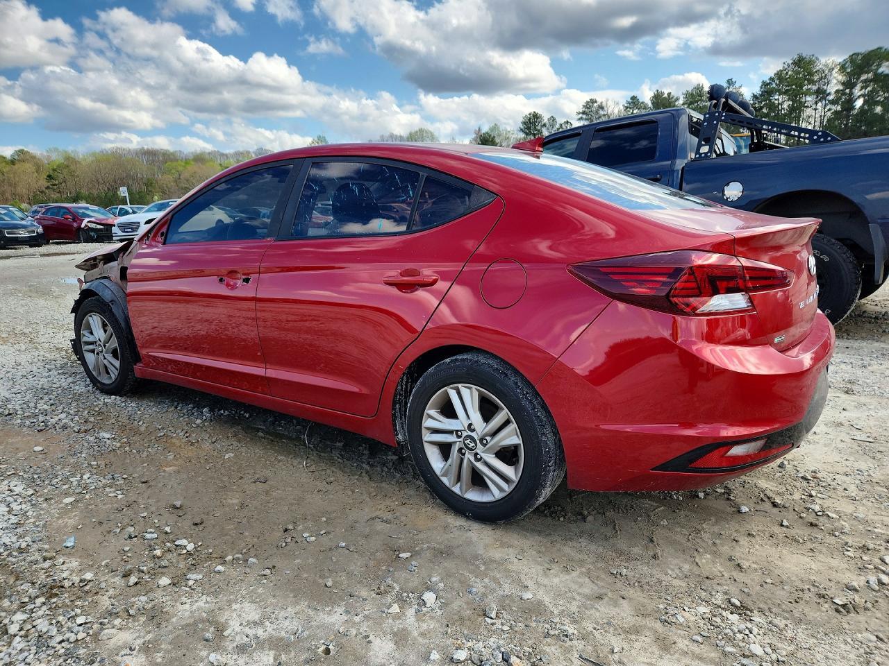 2019 Hyundai Elantra Se - Image 2