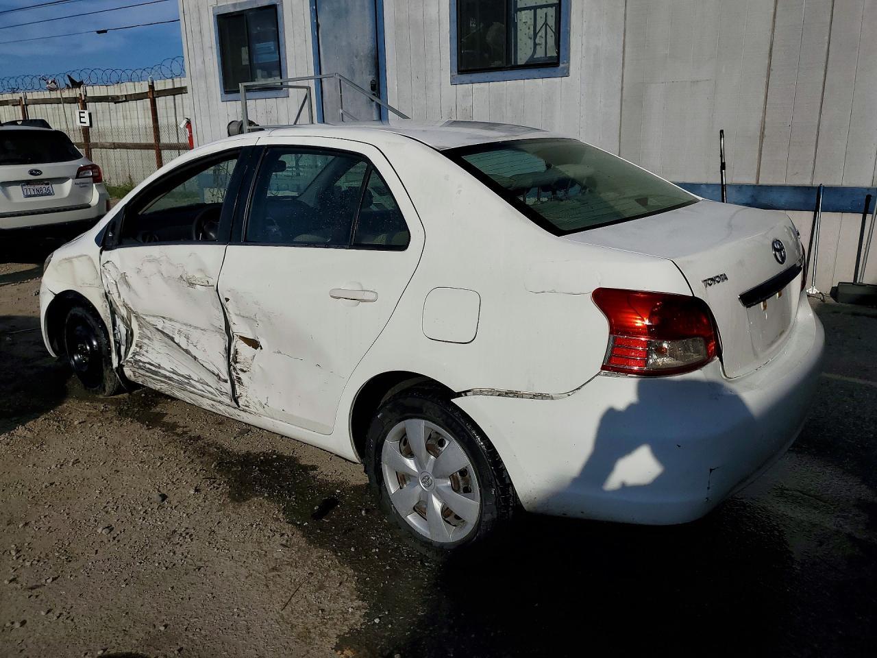 2007 Toyota Yaris Base - Фото 2