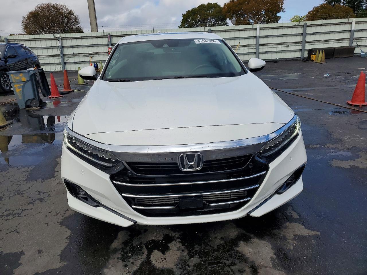 2022 Honda Accord Touring - Image 5